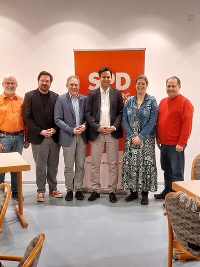 Heringsessen 2026: Thomas Scholz, Tim Tugendhat, Sebastian Cuny, Parsa Marvi, Sandra Gritsch, Rüdiger Kanzler v.l.