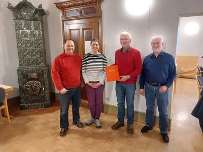 Rüdiger Kanzler, Sandra Gritsch, Wolfgang Horstmann(50 Jahre Mitglied) und Thomas Scholz